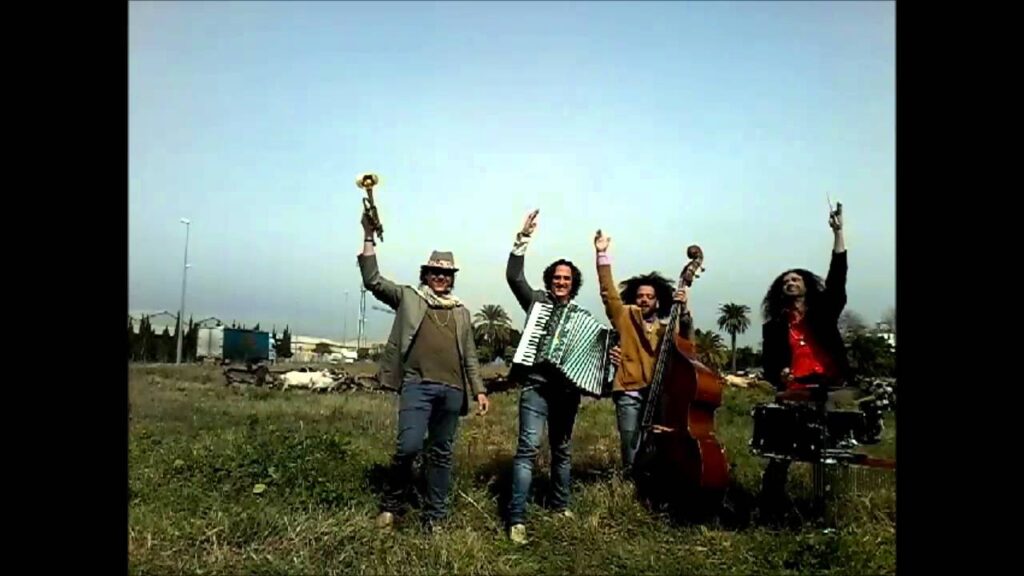 la cabra tira al monte grupo musical
